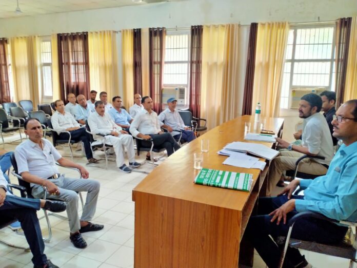 Narnaul News : जुलाई माह को डेंगू रोधी माह के रूप में मनाया जा रहा : डॉ. मनीष यादव
