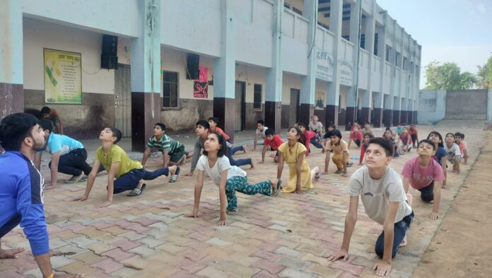 The practice of Suryanamaskar and Bhuminaskar exercises the entire body: Narayan Arya