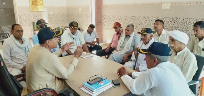 Former Gaurav Sainik Society held a meeting and discussed various issues