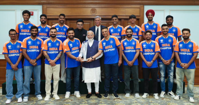Sports News : विश्व कप विजेता भारतीय क्रिकेट टीम का स्वदेश लौटने पर भव्य स्वागत