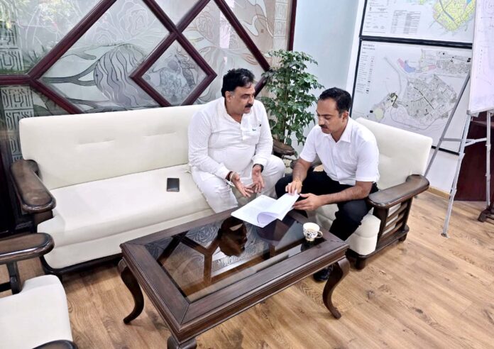 MLA met HSVP Chief Administrator