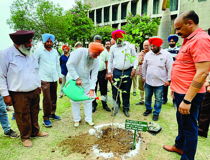 वातावरण के लिए विशेष प्रयास करने पड़ेंगे: स्पीकर