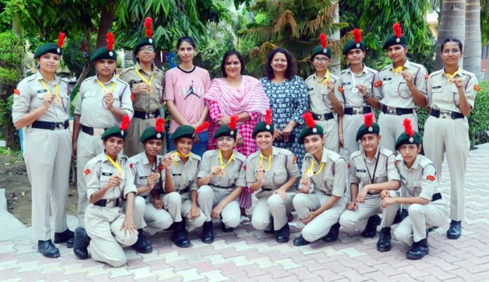 NCC students of Hindu Girls College were first in quiz and essay writing competition