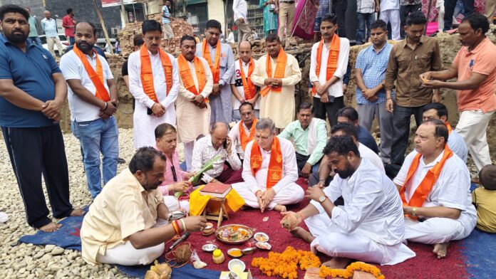 Agriculture Minister inaugurated the new construction work of Lord Valmiki temple