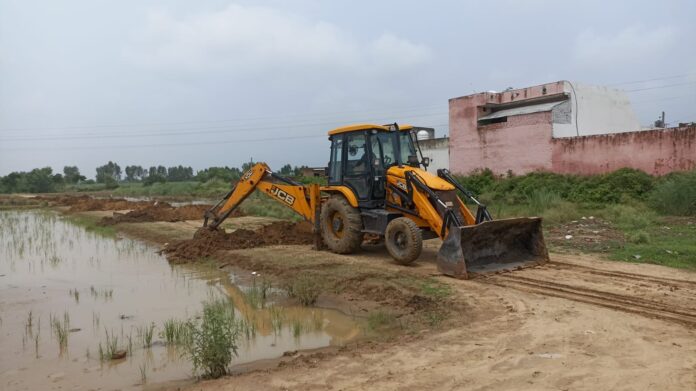 Administration takes action against illegal colony developed on 3 acres in Bilaspur