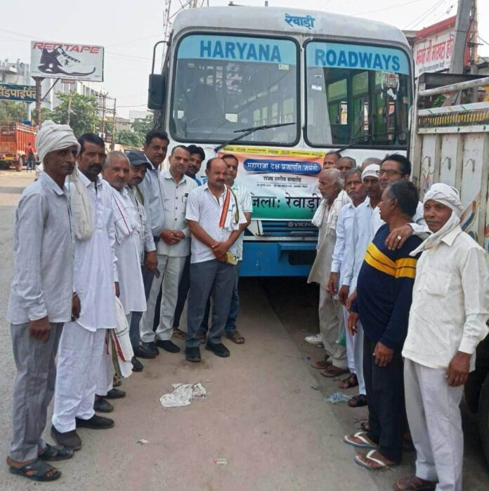 People of Rewari reached Hisar to participate in the state level celebrations of Maharaja Daksh Prajapati Jayanti.