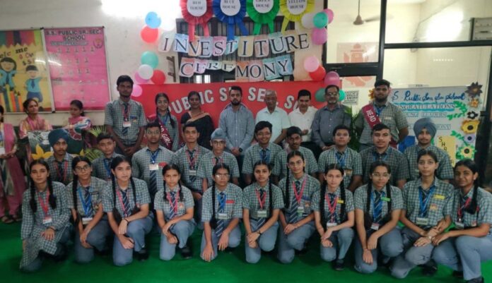 Shaurya and Yogita became the head boy and head girl of the student committee