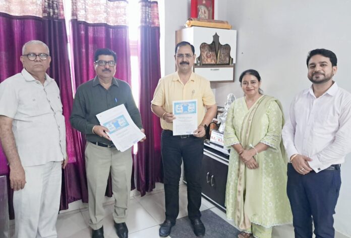 MoU signed between CRDAV Girls College and CMRJ College