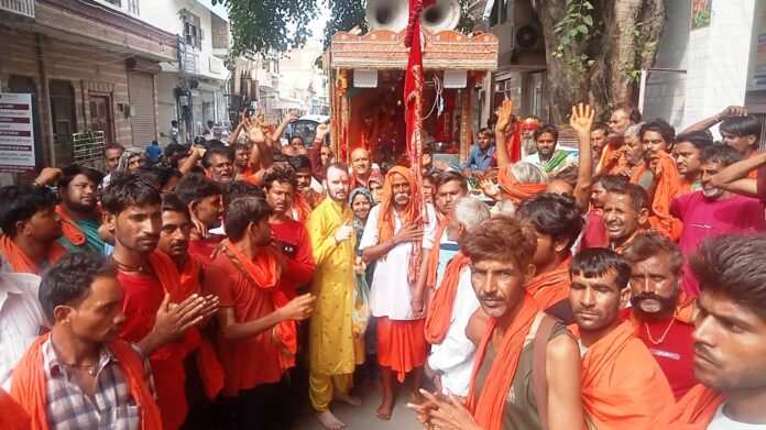 The group of pilgrims set out for Maa Vaishno Devi Dham reached Rewari.