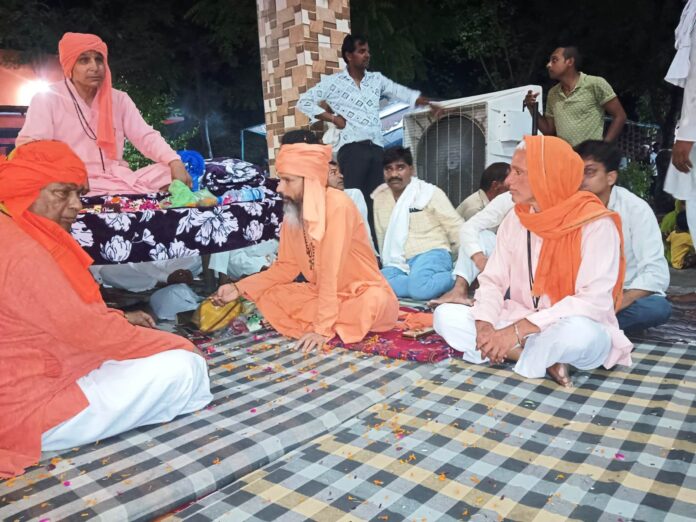 Devotees gathered in the annual fair of Baba Garibnath Temple