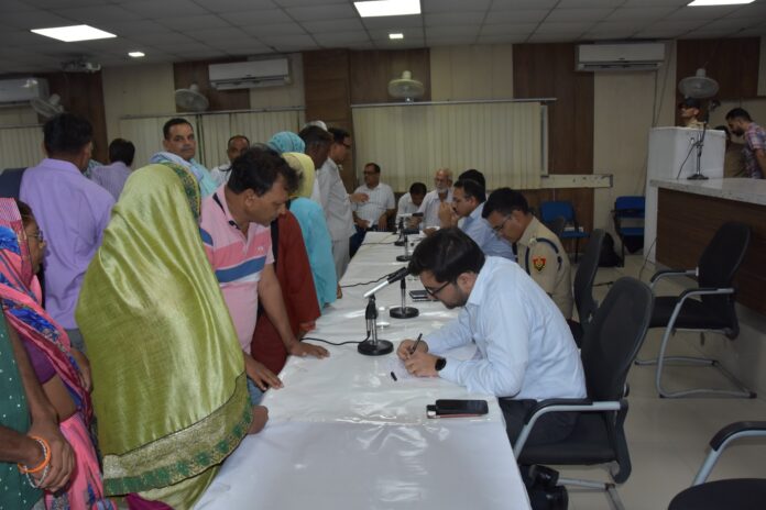 Complaints are being resolved on priority basis in Samadhan Camp