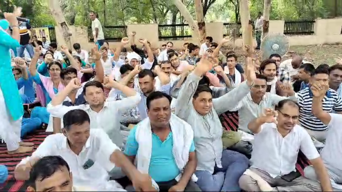 The strike of NHM employees continued for the fifth day