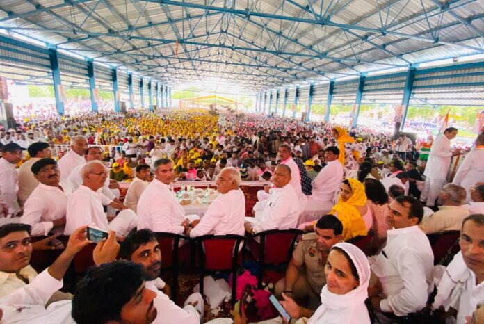 Congress gave loan waiver, electricity bill waiver and MSP to farmers, BJP gave sticks, sticks and bullets: Hooda