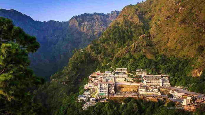 Shri Mata Vaishnodevi Yatra : वैष्णो देवी जाने वाले श्रद्धालुओं के लिए जरूरी खबर, हिमकोटी मार्ग को लेकर जारी हुआ Update