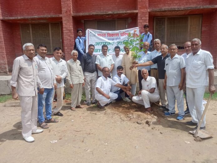 Like every year, this year too Bharat Vikas Parishad branch will distribute 500 tree guards free of cost