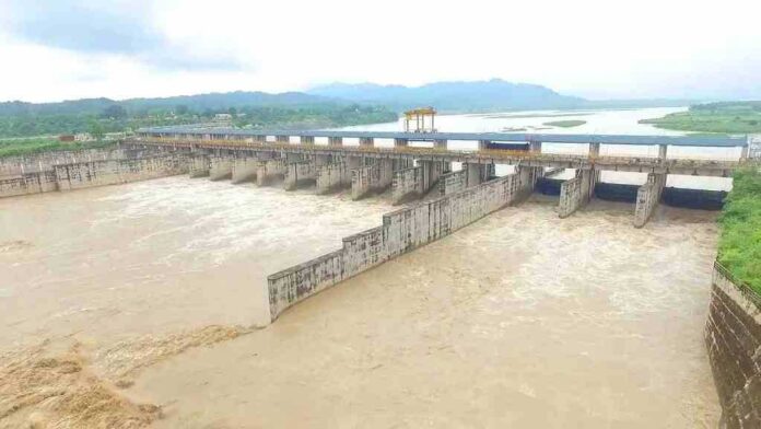 Hathni Kund Biraj Yamunagar : पहाड़ों में तेज बारिश; हथिनीकुंड बैराज के सभी गेट खोले, 72 घंटे बाद दिल्ली पहुंचेगा पानी