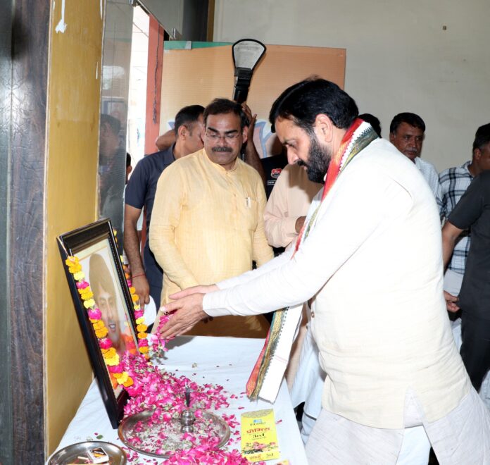 Chief Minister Naib Singh Saini arrived to express condolences on the death of the son of Narnaul MLA and former minister