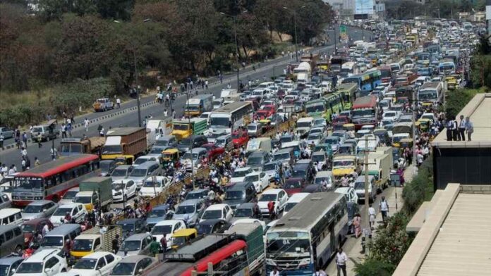 Delhi Traffic Advisory: दिल्ली में किन रास्तों से होगी कांवड़ियों की एंट्री, कहां-कहां मिलेगा ट्रैफिक जाम, पढ़ लें एडवाइजरी