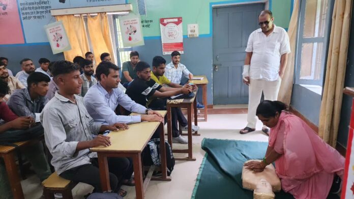 Red Cross is giving first aid training to youth in Bhiwani.