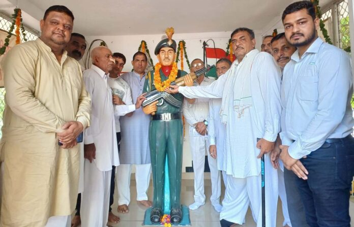 Villagers paid tribute to immortal martyr Sandeep Kumar on his death anniversary.