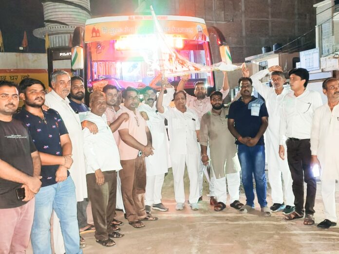 Social worker Captain Meenu Beniwal started free pilgrimage bus journey for Runicha and Kolayat Dham