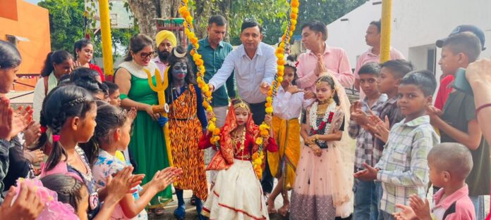 Teej festival celebrated with children in Bal Kunj