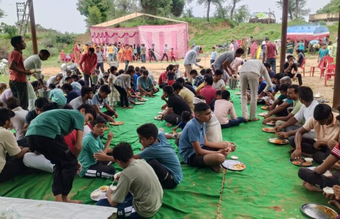 Organizing a huge feast and havan of Baba Rusnai Nath