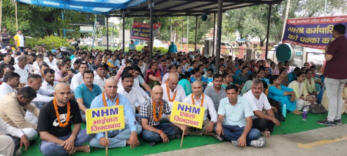 NHM employees shaved their heads to awaken the government