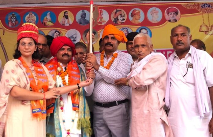 Salendra Kaushik Budsham was elected as the district head of Sarva Brahmin Samaj