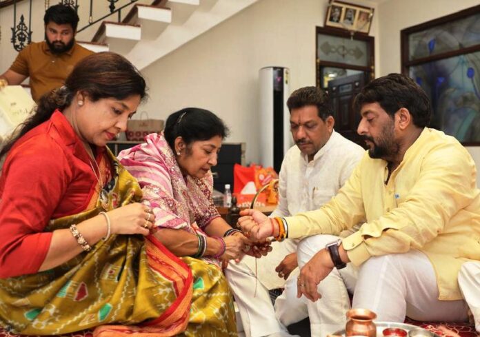 Sisters tied Rakhi to MLA Gopal Kanda and Gobind Kanda