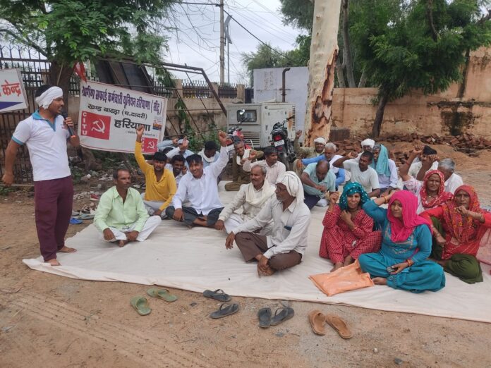 Sanitation workers started indefinite protest in BDPO office