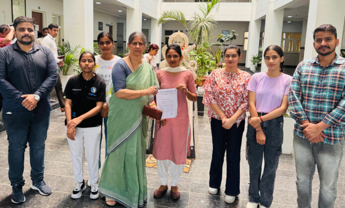 ABVP submitted a memorandum to the Vice Chancellor regarding giving mercy chance to the students and other demands