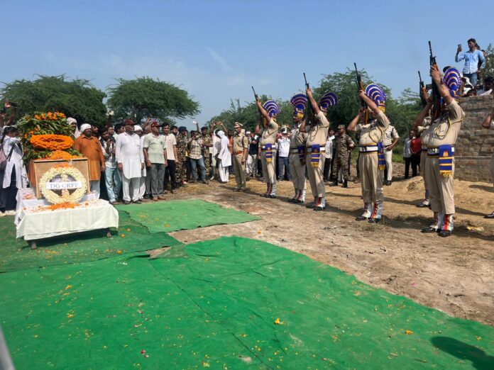 Martyr Kuldeep Malik's last rites performed with state honors