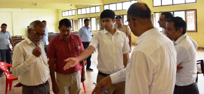 District Election Officer Abhishek Meena inspected the counting centers and took stock of the arrangements.