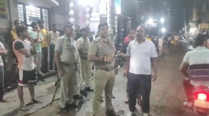 Bike riders fired at the shopkeeper, the shopkeeper narrowly escaped