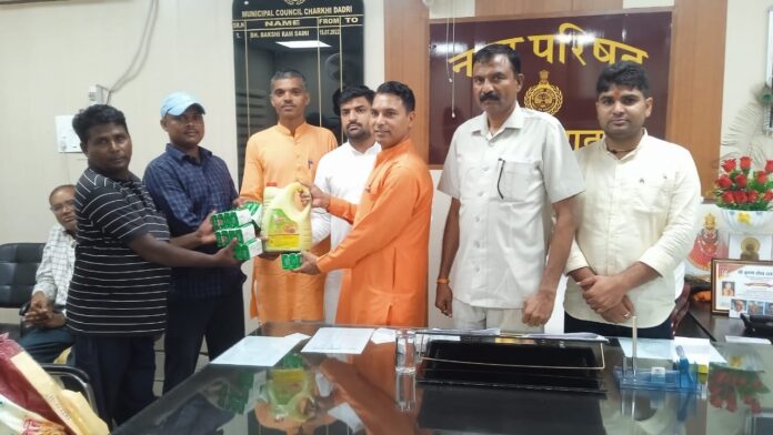 Cleaners should use soap oil after cleaning: Bakshiram Saini