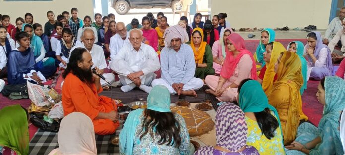 Inauguration of the new session in Women's College Jhojhu Kalan with Havan Yagya.