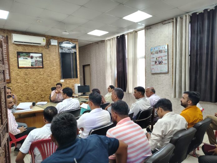 SDM held a meeting of officials for preparations of Independence Day