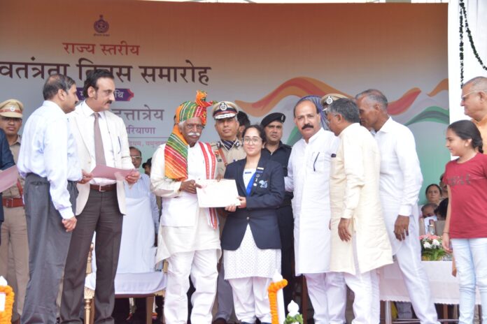 His Excellency Governor Bandaru Dattatreya hoisted the flag in Yamunanagar