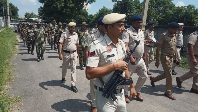 BSF and Gurugram Police took out a foot march for the assembly elections