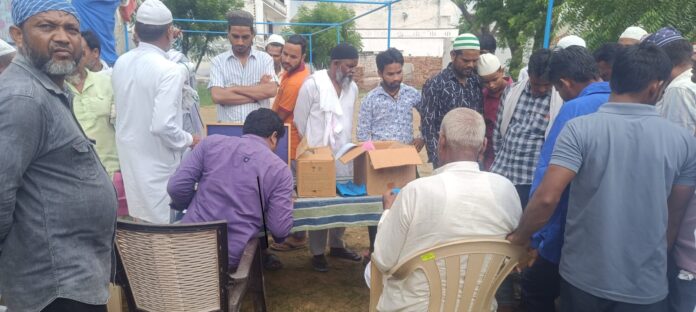 Model Dadri District Banao Organization organized blood donation and medical camp.