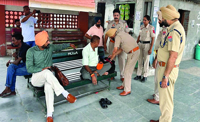 पूरे प्रदेश में पुलिस का चेकिंग अभियान जारी