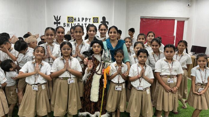 Shivratri festival was celebrated with great pomp in Crescent School