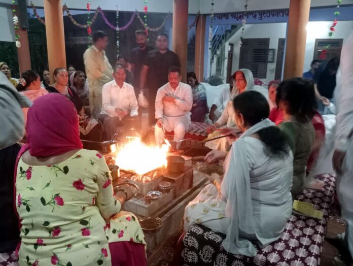 Three day Yajurveda Parayan Yajna organized on the occasion of Shravani Upkarma