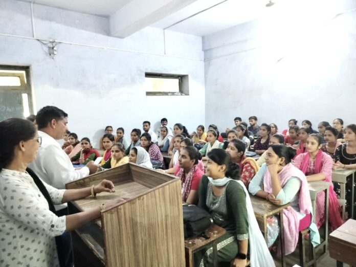 Special lecture organized on women empowerment in Government College Mahindergarh