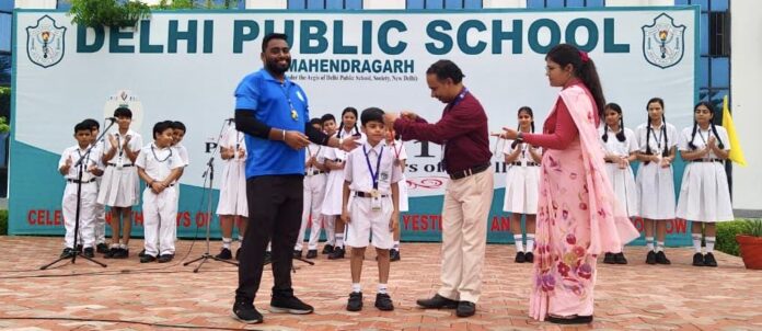 Pushkalraj of DPS won gold medal in state level karate competition