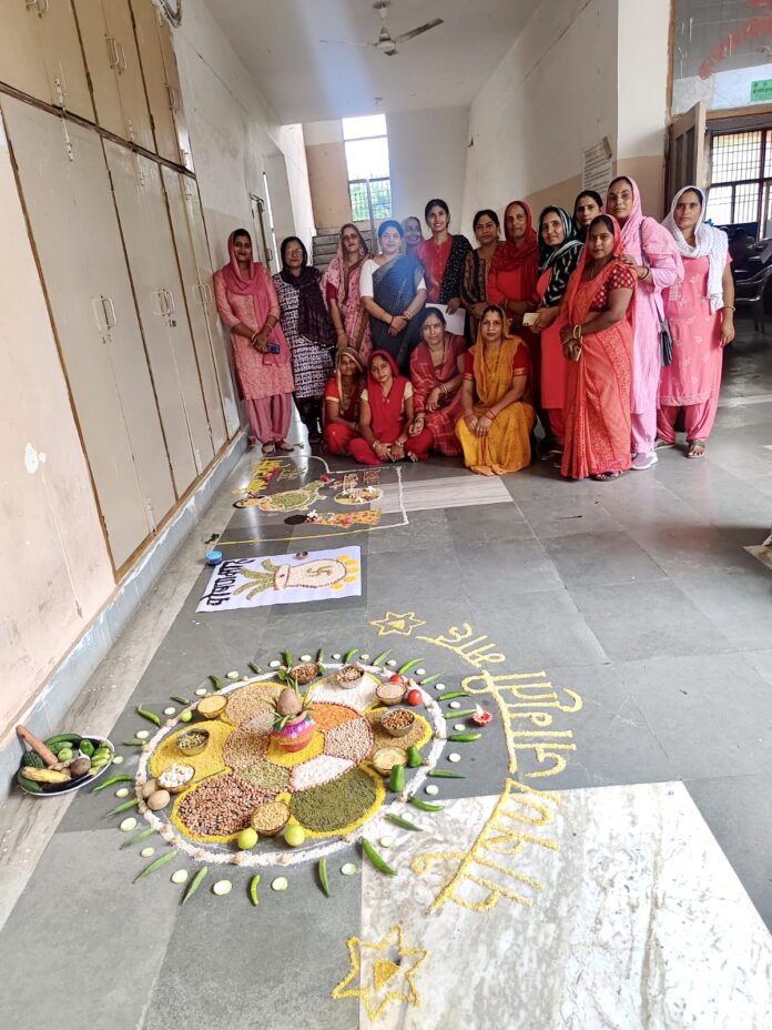 Rangoli competition was organized at block level among Anganwadi workers