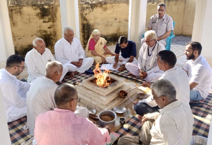 Weekly Yagya organized in Arya Samaj's Yagnyashala