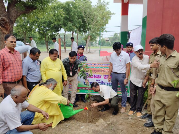 Youth Awakening and Public Welfare Mission Trust honored the teachers on Teacher's Day and planted saplings.