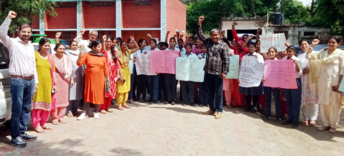 Awareness rally taken out under women empowerment and sweep campaign